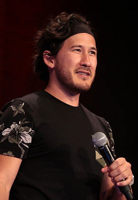 Markiplier height in ft (feet), cm & meters — MrHeight